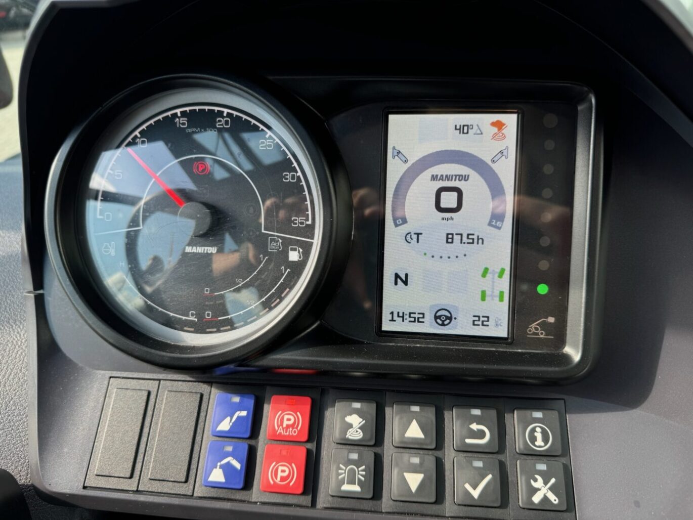 F26D2AA4 FC1A 4E37 8EC3 3EA4C6EC776B